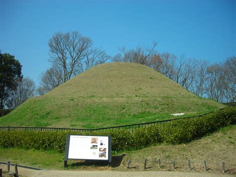 上墳|古墳の色々 ～天皇陵も前方後円墳から八角墳へと変遷 ｜ 歴史